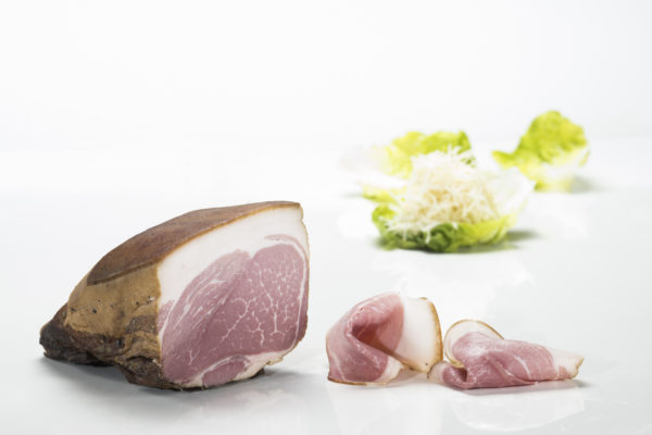 Bauerngeselchtes mit Schwarte  vom Schwäbisch Hällischem Hausschwein